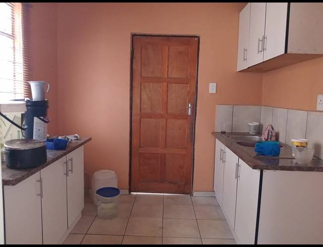 3 BEDROOM HOUSE FOR SALE IN VANDERBIJLPARK CE7